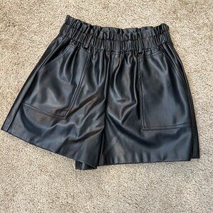 Elan Shorts